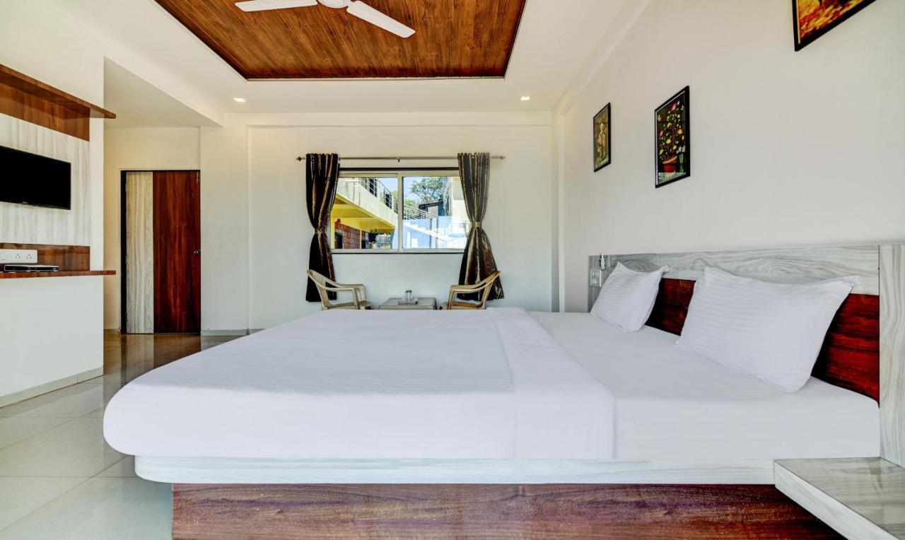 Aditya Hill View Inn Mahabaleshwar Bagian luar foto